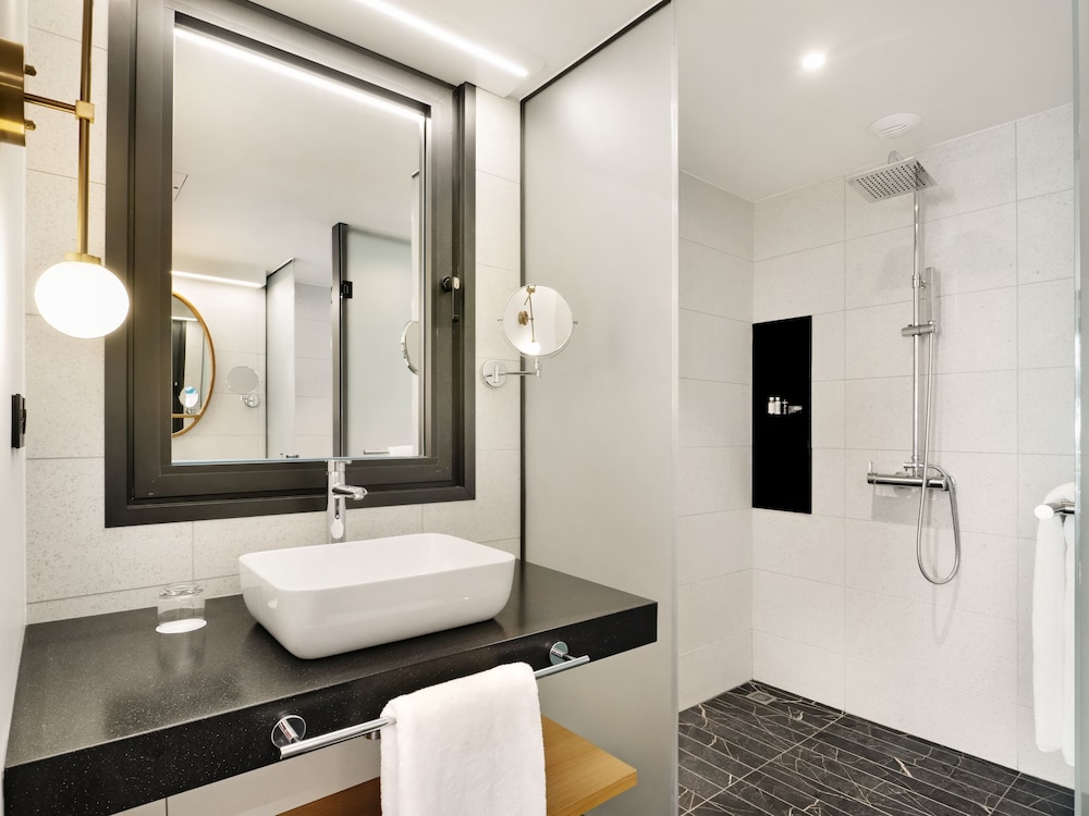 Signature Suite, 2 Bedrooms, Hot Tub, Oceanfront