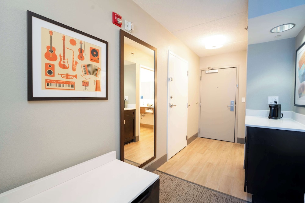 Room, 2 Queen Beds, Accessible, Non Smoking - Photo 2