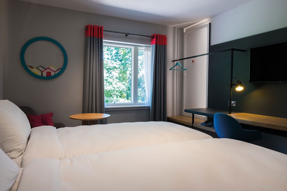 Twin Room, Accessible photo 3