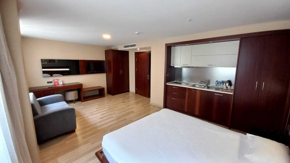 Family Room photo 1