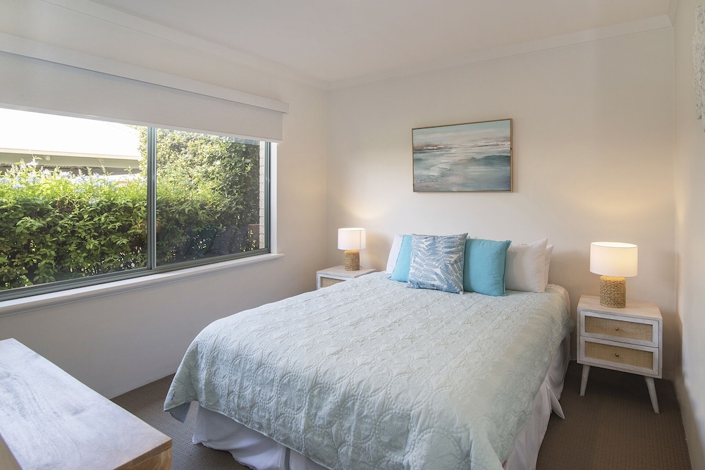 8 Person Villa – Min 2 Nights photo 3