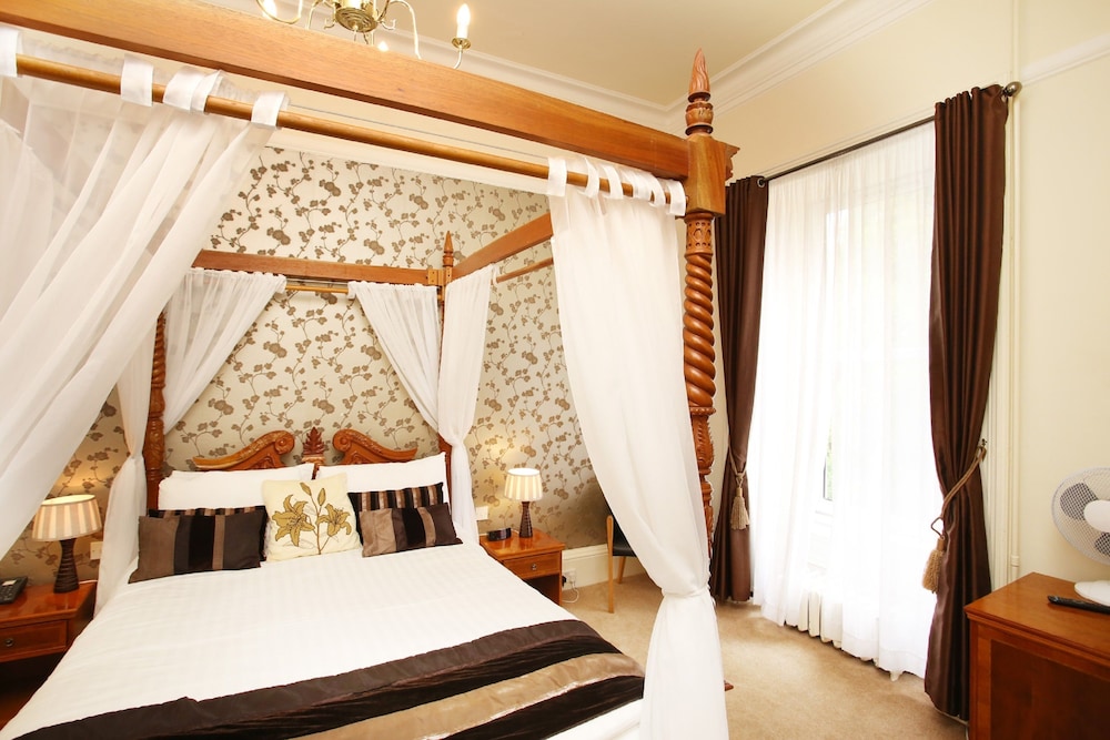 Standard Room, 1 Double Bed, Non Smoking (Canopy Bed) - Photo 3