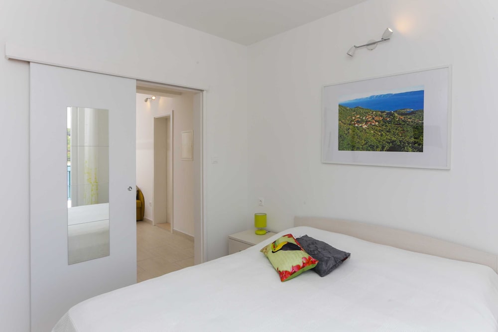 Apartment (Superior One-Bedroom Apartment with T)