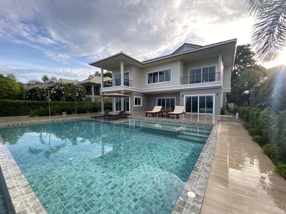 Family Villa, 4 Bedrooms