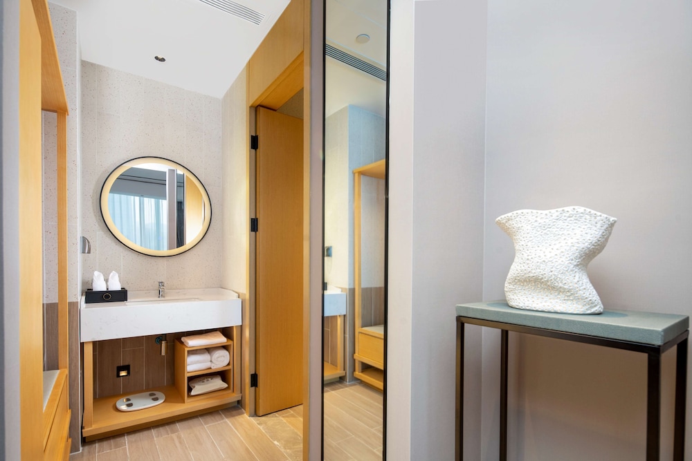 Business Suite, 1 King Bed