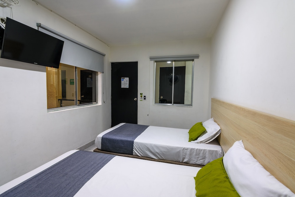 Standard Double Room, 2 Twin Beds - Photo 9