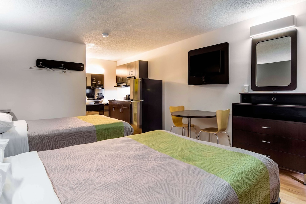 Deluxe Room, 2 Double Beds, Non Smoking, Kitchenette photo 3