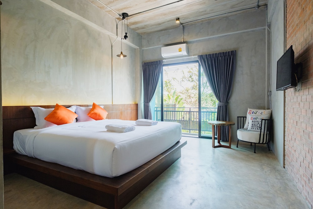 Standard Twin Room - Photo 6