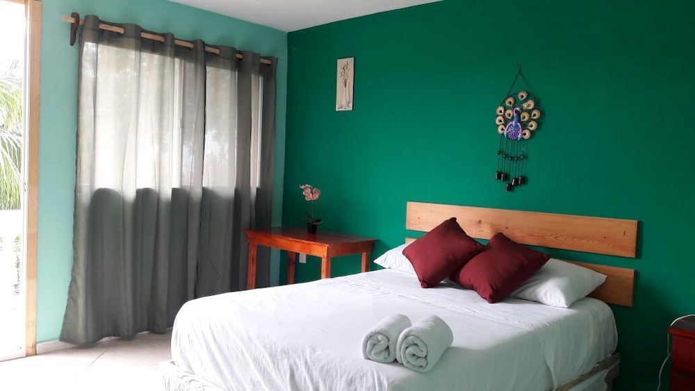 Basic Double Room, 1 Bedroom, Garden View