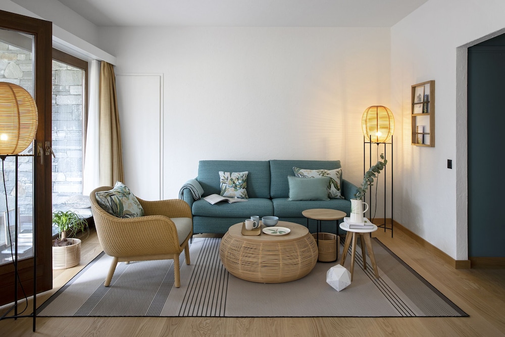Junior Suite, Balcony (Classic)