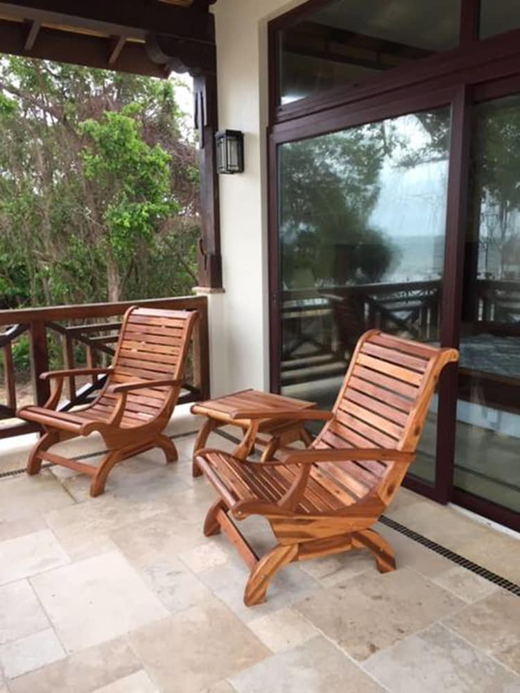 Double Room, Beach View (Pelican's Roost) photo 1