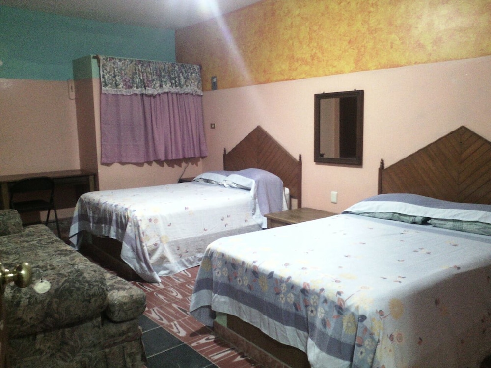 Family Quadruple Room photo 2