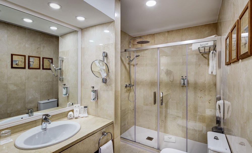 Classic Twin Room (Exterior View) - Photo 3