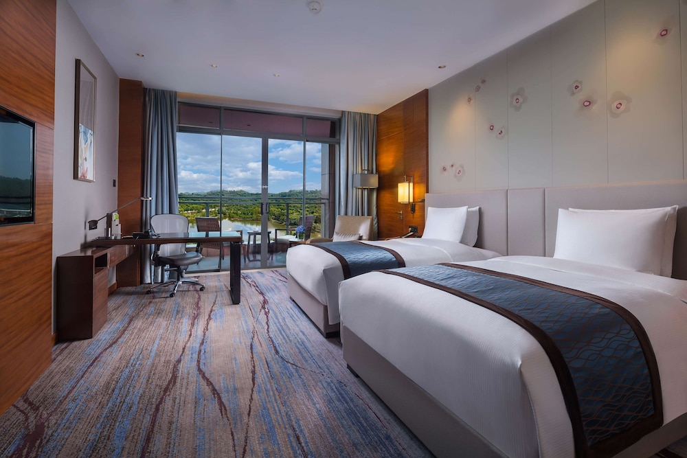 Deluxe Twin Room with Lake View