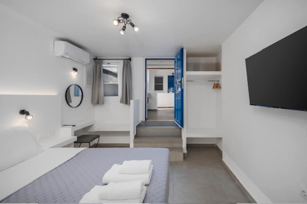 Economy Double Room photo 2