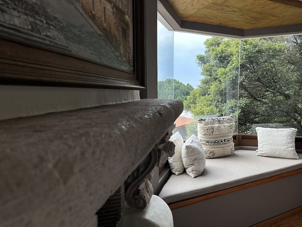 Panoramic Room