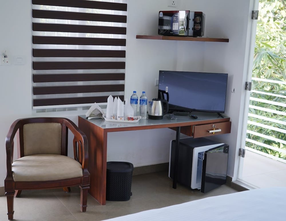 Deluxe Double Room, Balcony, Garden View photo 2
