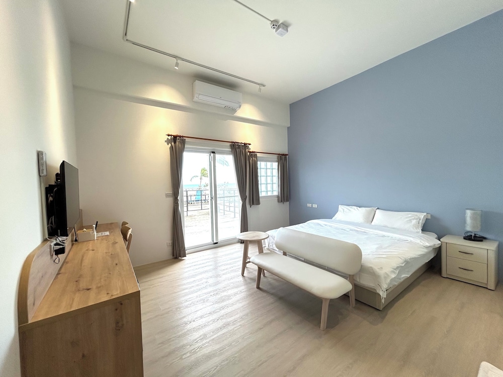 Comfort Double Room, Partial Ocean View photo 2
