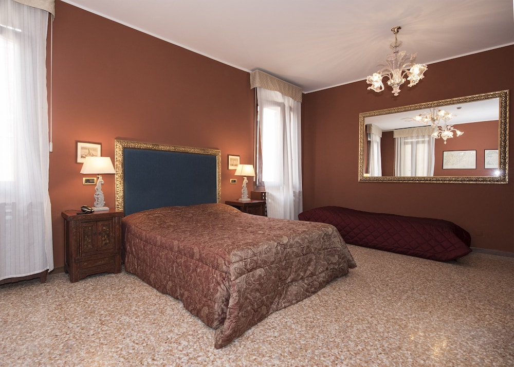 Standard Quadruple Room photo 2