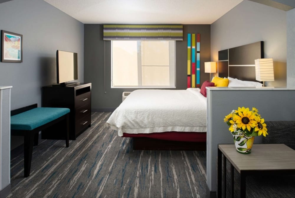 Room, 1 King Bed, Accessible (Hearing) - Photo 7