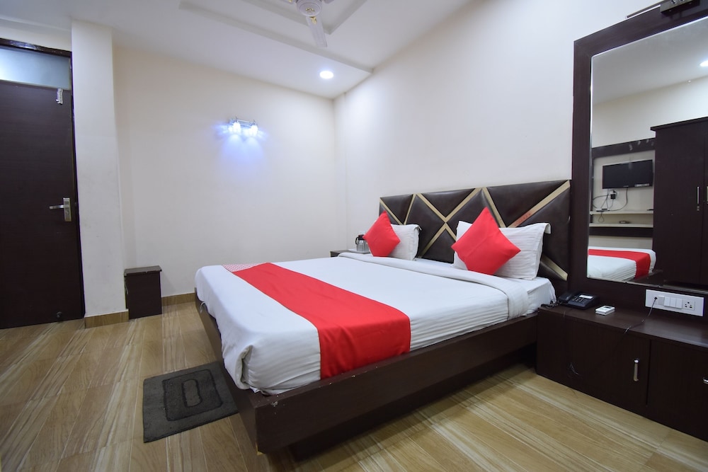 Double or Twin Room photo 3