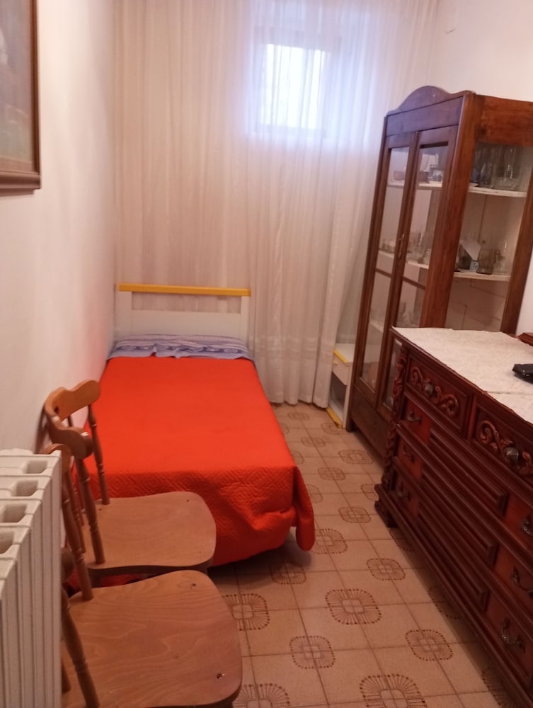 Basic Single Room