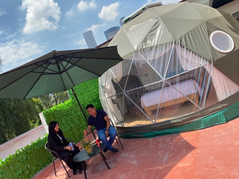 Deluxe Tent