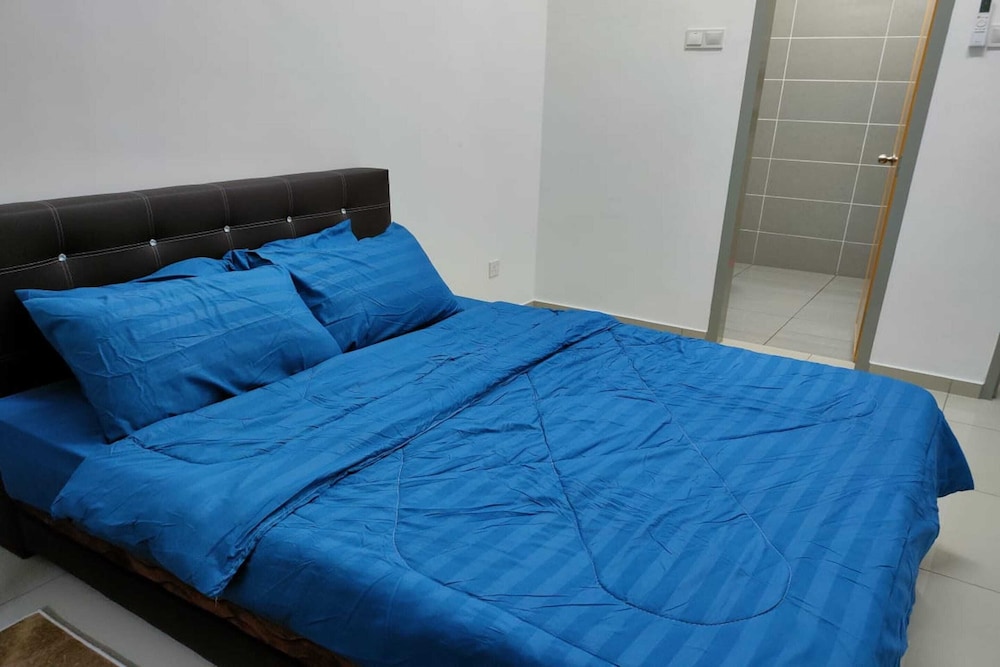 Room, 4 Bedrooms