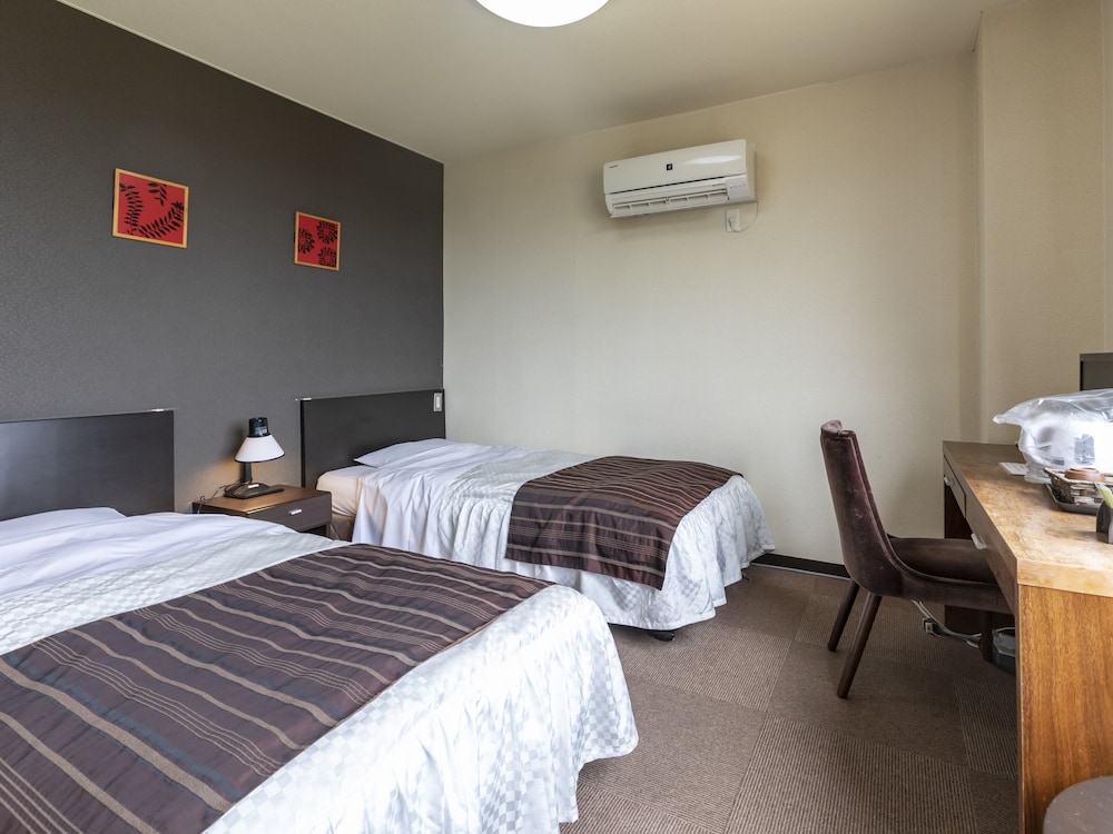 Twin Room, Non Smoking - Photo 5