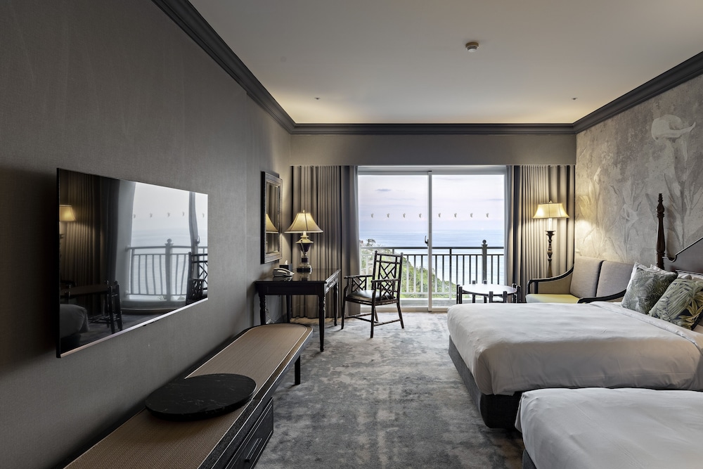 Deluxe Ocean Room, 2 double beds - Photo 1