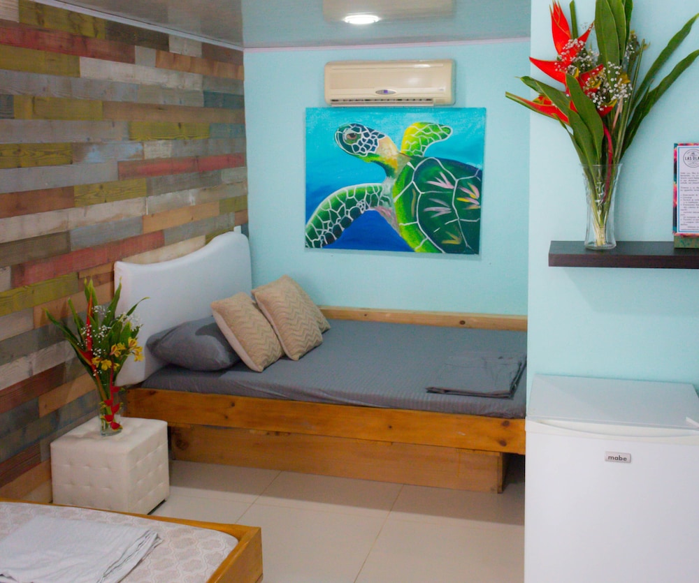 Economy Triple Room
