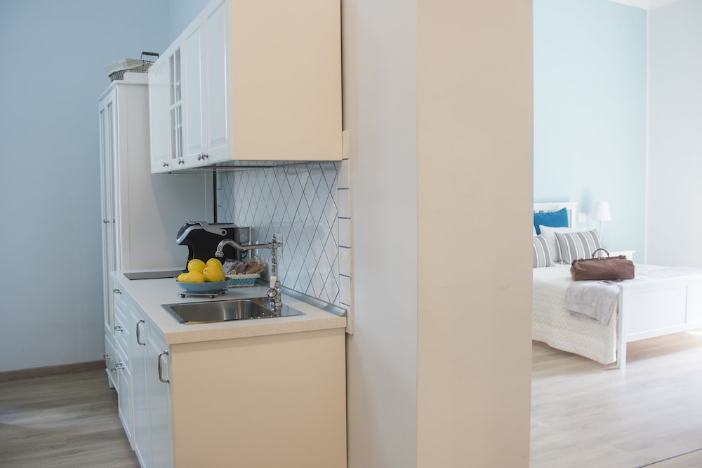 Family Quadruple Room, 1 Bedroom, City View photo 3