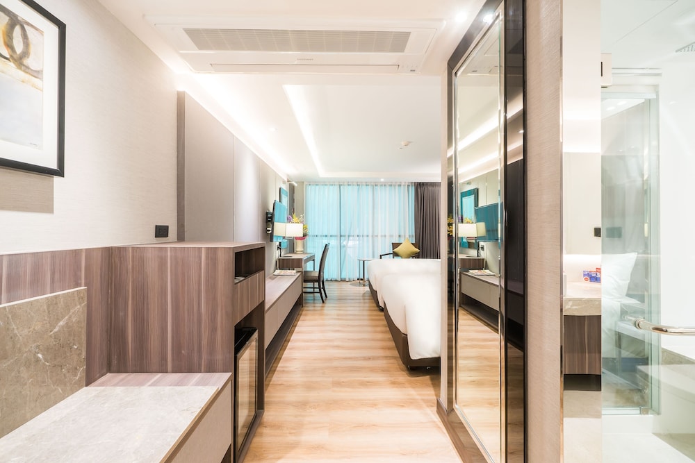 Deluxe Twin Room photo 3