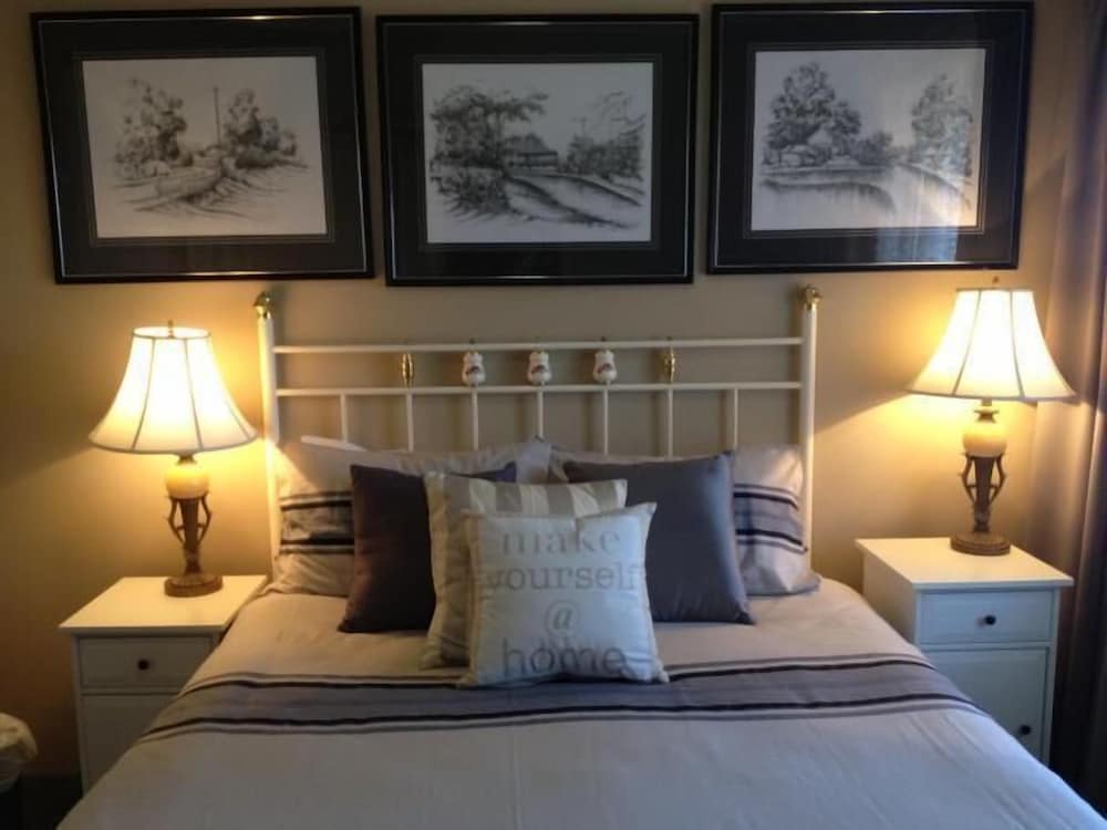 Family Suite, 2 Bedrooms, Non Smoking, Executive Level (Wotif Baby Grand Bargain) photo 1