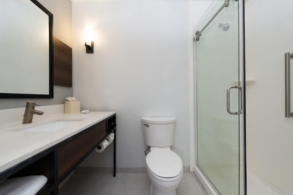 Suite, Two Queen Beds, Accessible - Photo 4
