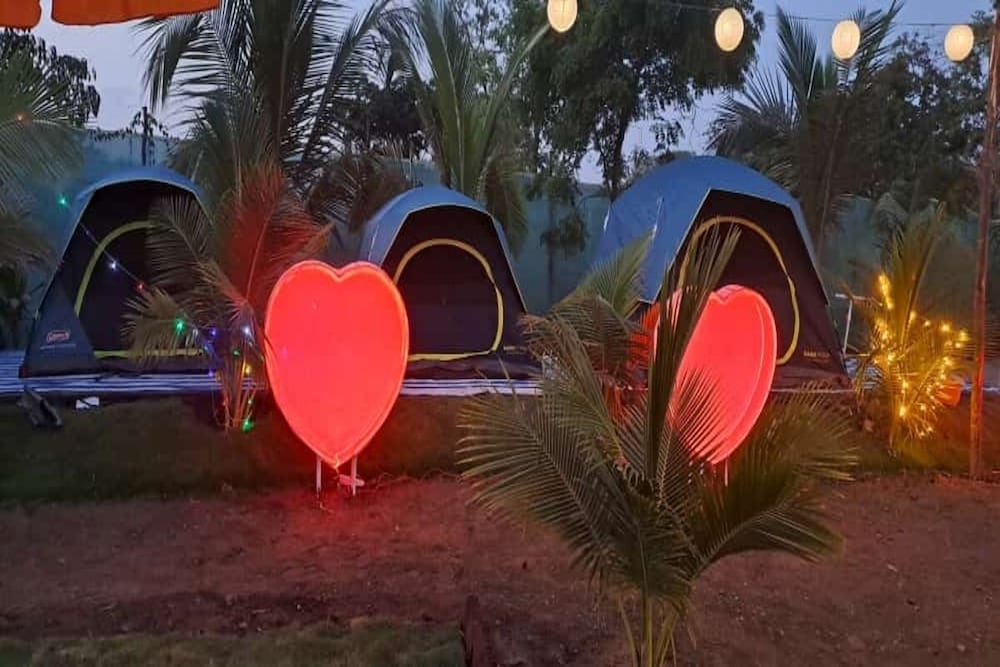 Exclusive Tent photo 1