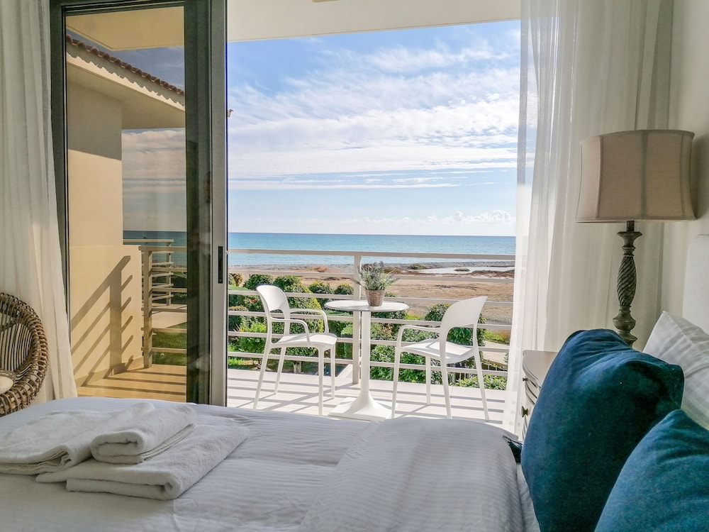 Luxury Villa, 3 Bedrooms, Partial Sea View photo 3