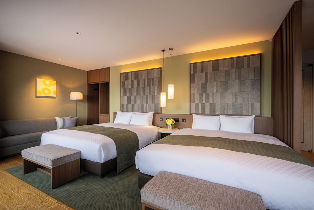 Grand Suite, Multiple Beds, Non Smoking, River View photo 3