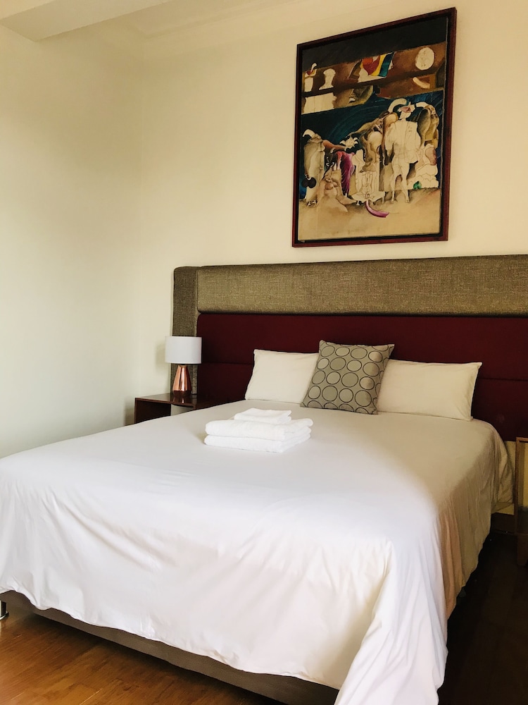 Deluxe Queen Room 1 (External Private Bathroom) photo 1