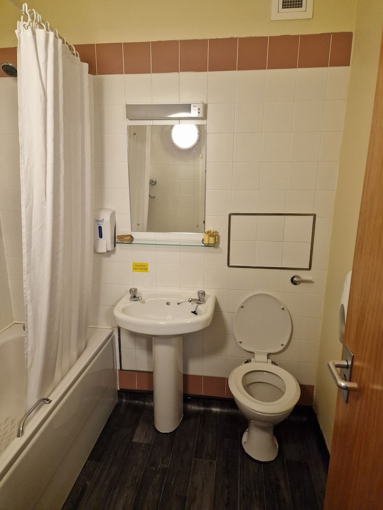 Standard Double Room - Photo 18