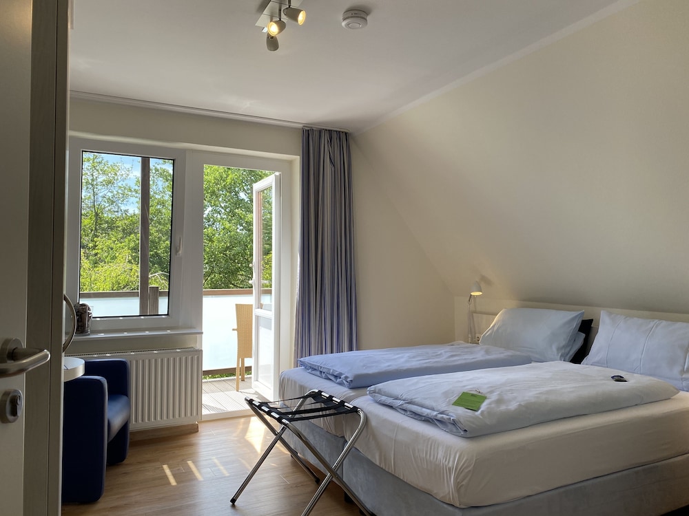 Basic Double Room, Balcony photo 1