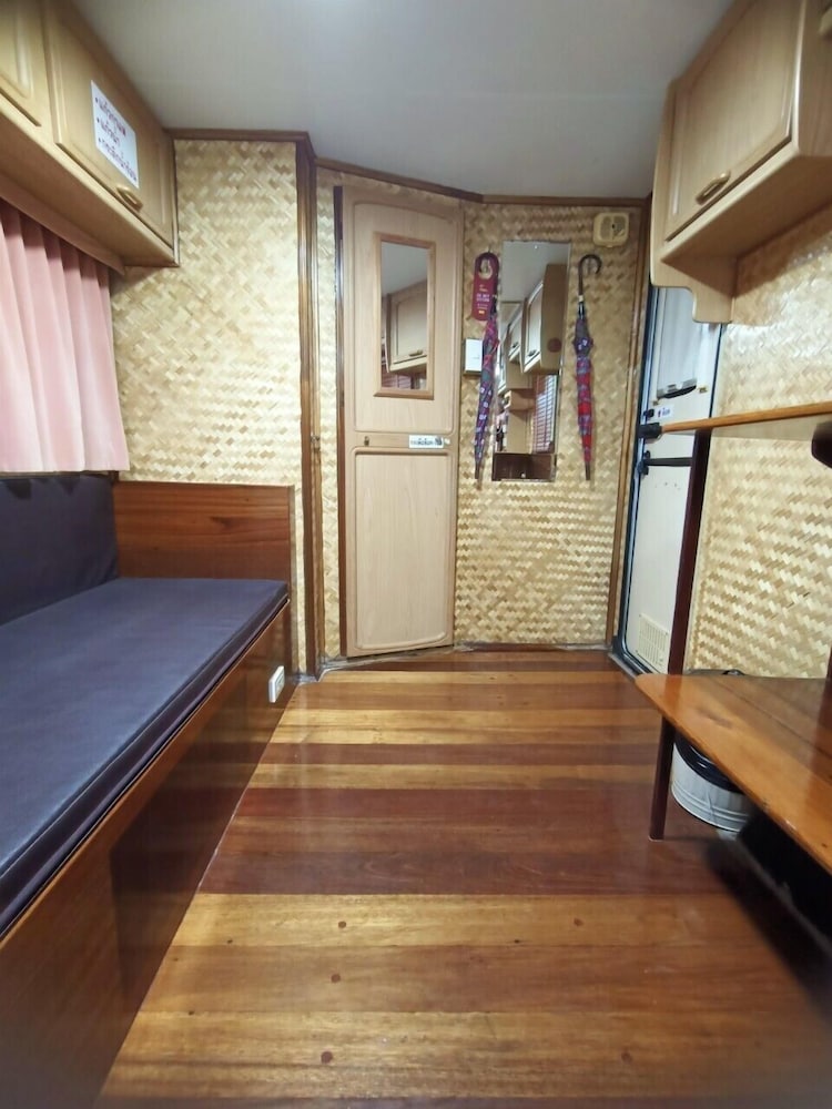 Traditional Mobile Home, River View