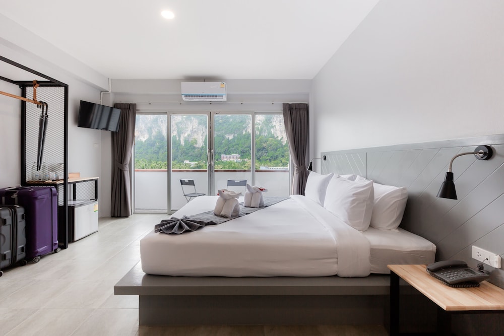 Deluxe Room, Mountain View - Photo 7