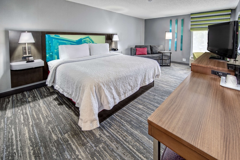 Standard Room, 1 King Bed - Photo 1