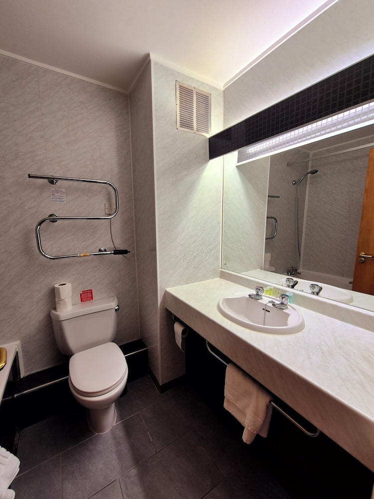 Standard Triple Room - Photo 11