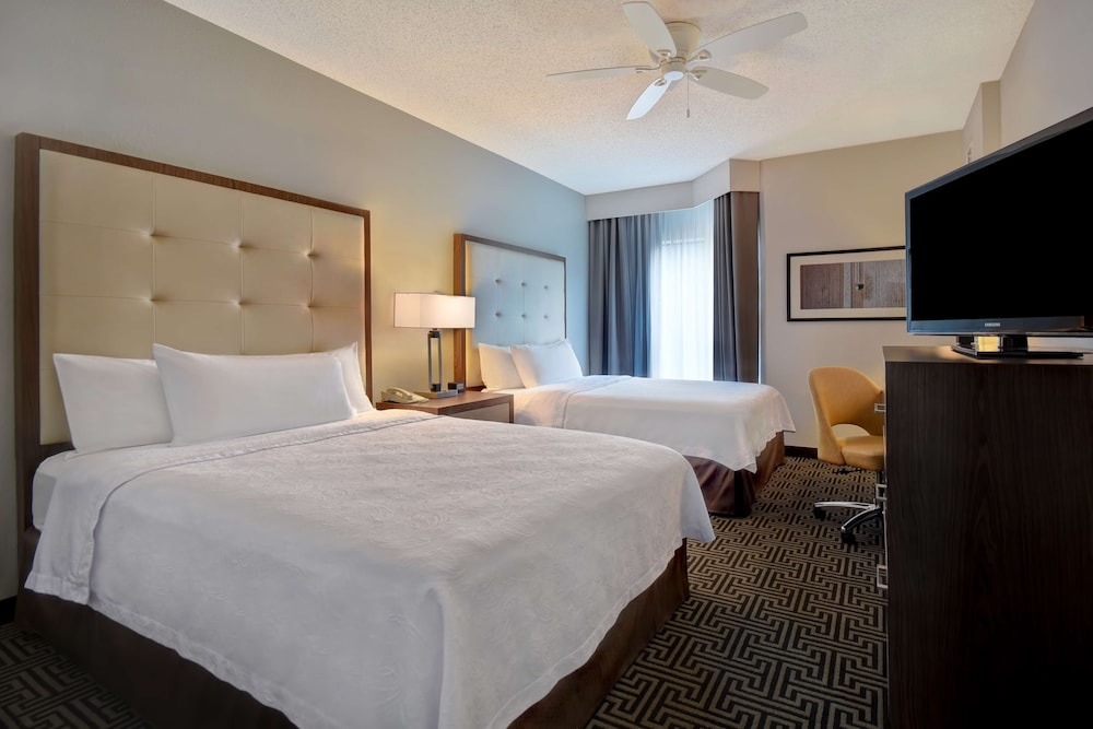 Suite, 1 King Bed, Accessible, Bathtub (Mobility & Hearing) - Photo 2