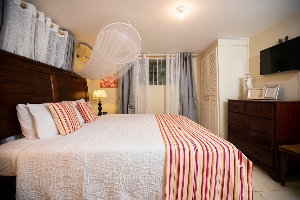Superior Suite, 1 Bedroom, Kitchen, Garden View photo 3