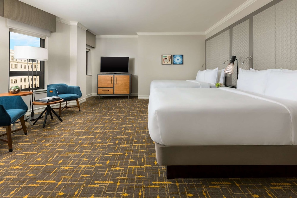 Premier Room, 2 Double Beds, City View