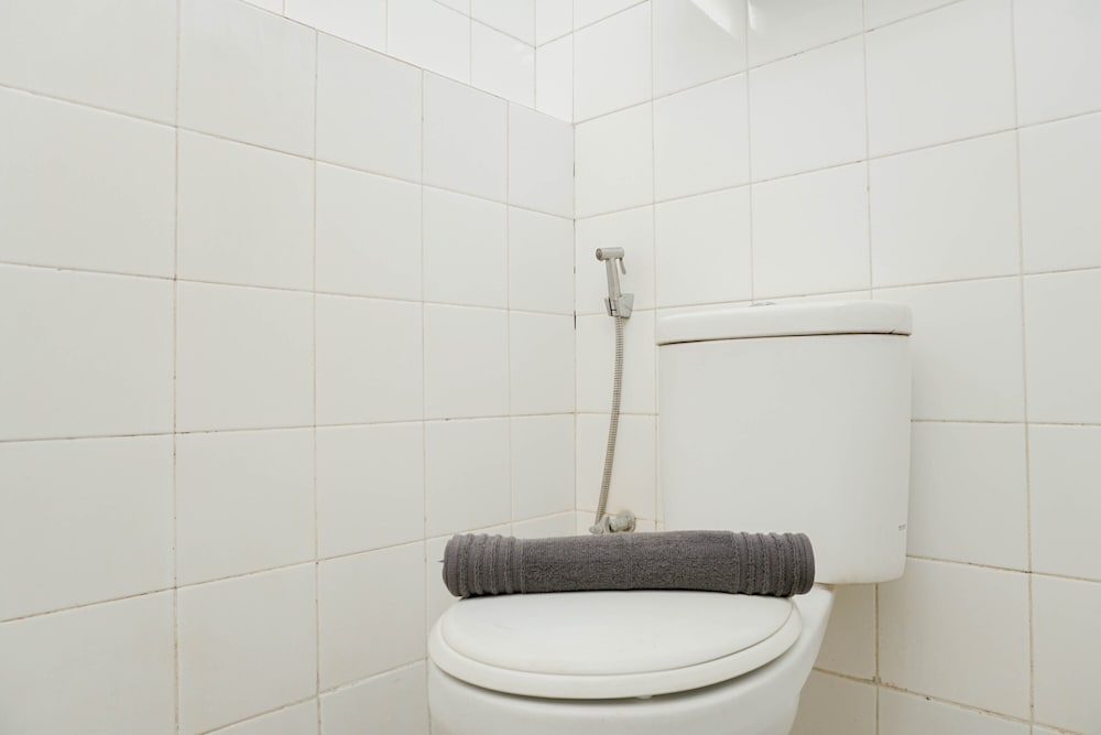 Room - Photo 9