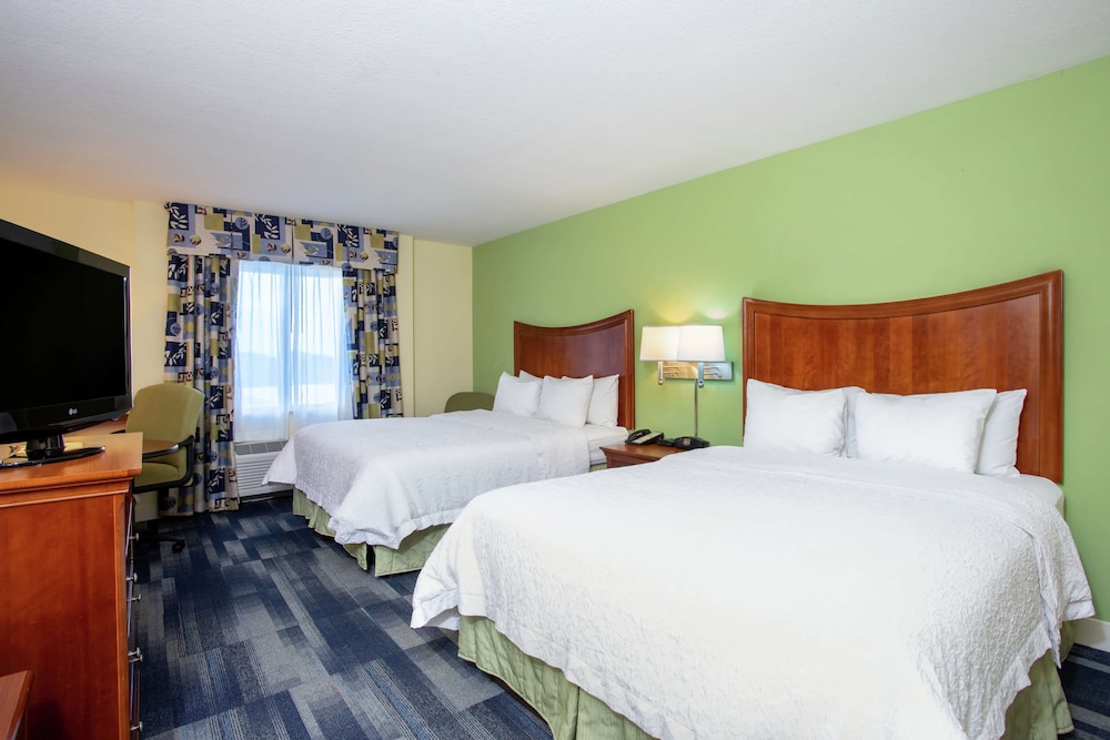 Room, 2 Queen Beds, Accessible, Bathtub (Mobility & Hearing) - Photo 1